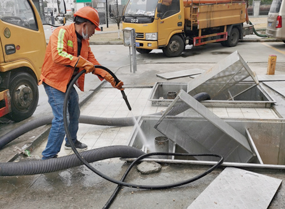 王场镇隔油池清理